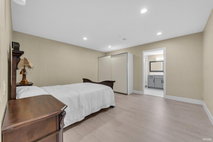 Photo 31 at 866 20th Street, Ambleside, West Vancouver