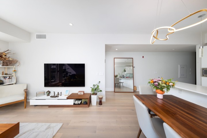 Photo 6 at 205 - 1591 Bowser Avenue, Norgate, North Vancouver