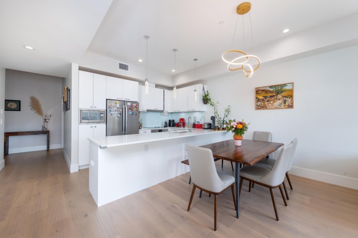 Photo 3 at 205 - 1591 Bowser Avenue, Norgate, North Vancouver