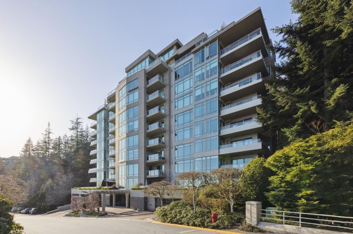 Photo 1 at 302 - 3131 Deer Ridge Drive, Deer Ridge WV, West Vancouver