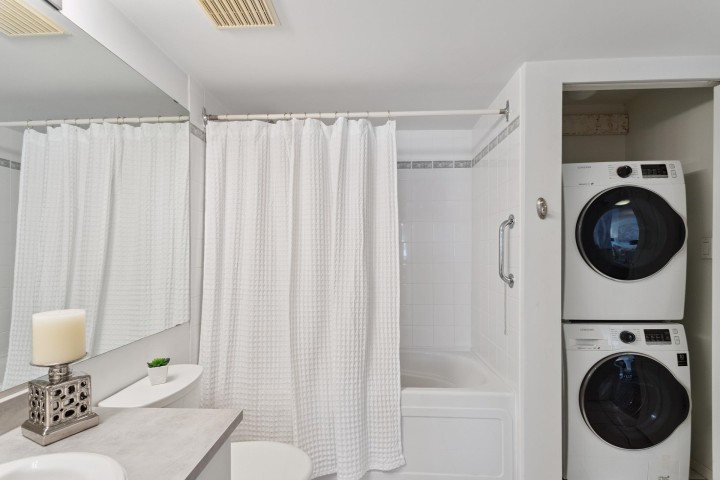 Photo 12 at 305 - 3590 W 26th Avenue, Dunbar, Vancouver West