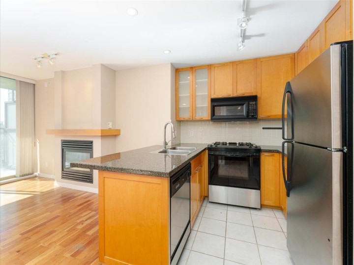 Photo 7 at 1406 - 989 Richards Street, Downtown VW, Vancouver West