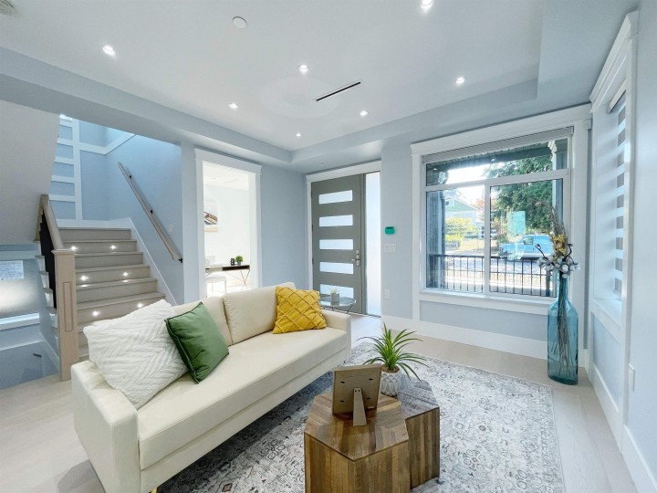 Photo 2 at 3275 E 20th Avenue, Renfrew Heights, Vancouver East