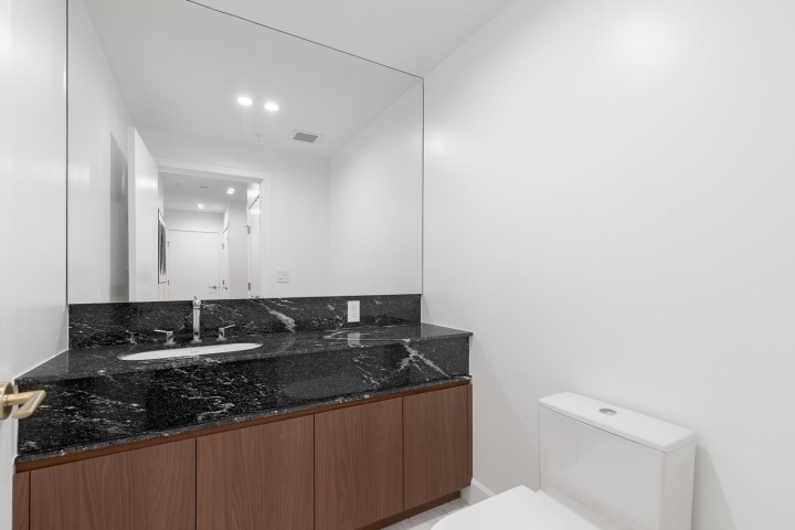 Photo 12 at 406 - 3668 W 10th Avenue, Kitsilano, Vancouver West