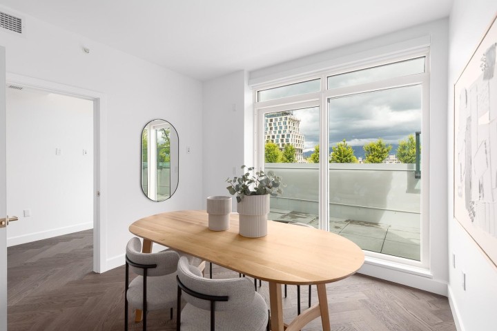 Photo 11 at 406 - 3668 W 10th Avenue, Kitsilano, Vancouver West