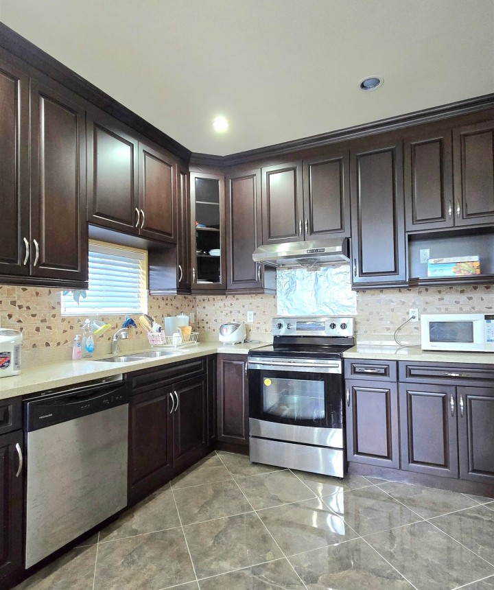 Photo 4 at 6056 Victoria Drive, Killarney VE, Vancouver East