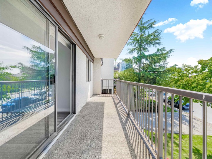 Photo 34 at 106 - 252 W 2nd Street, Lower Lonsdale, North Vancouver