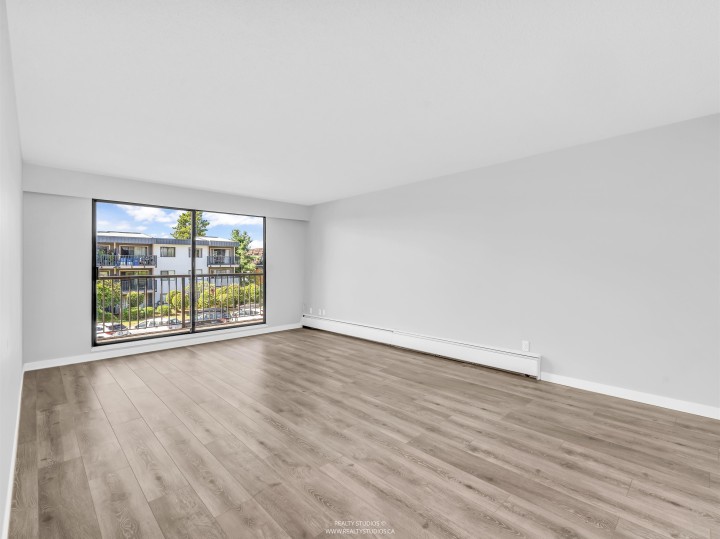 Photo 4 at 106 - 252 W 2nd Street, Lower Lonsdale, North Vancouver