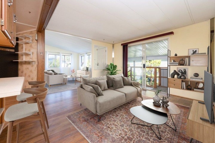 Photo 2 at 518 Tyee Court, Park Royal, West Vancouver