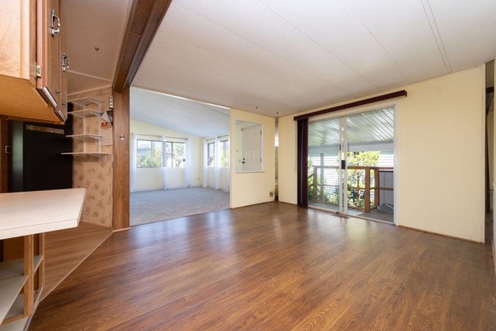 Photo 6 at 518 Tyee Court, Park Royal, West Vancouver