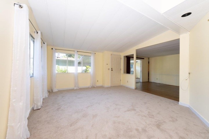 Photo 9 at 518 Tyee Court, Park Royal, West Vancouver