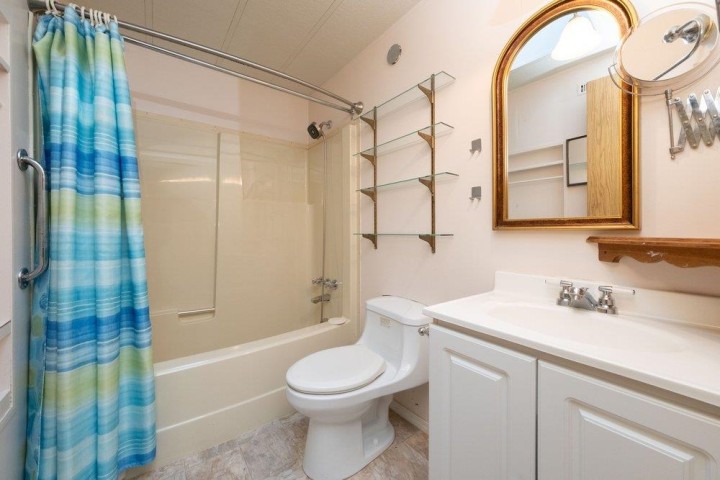 Photo 18 at 518 Tyee Court, Park Royal, West Vancouver