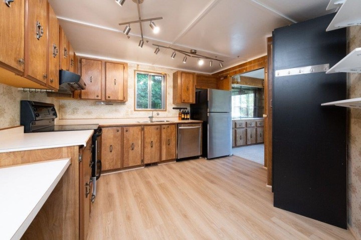 Photo 11 at 518 Tyee Court, Park Royal, West Vancouver