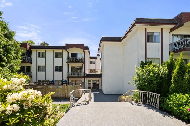 Photo 2 at 309 - 135 W 21st Street, Central Lonsdale, North Vancouver