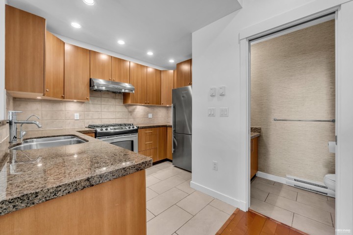 Photo 12 at 7401 Columbia Street, South Cambie, Vancouver West