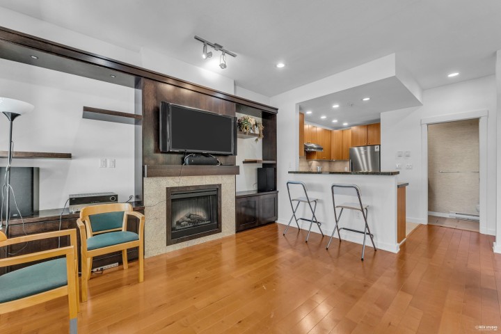 Photo 3 at 7401 Columbia Street, South Cambie, Vancouver West