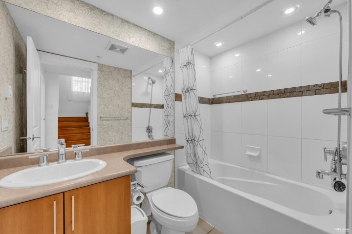 Photo 19 at 7401 Columbia Street, South Cambie, Vancouver West