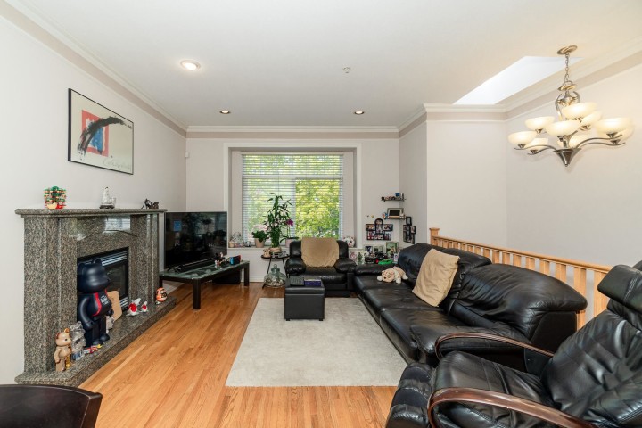 Photo 17 at 952 E 31st Avenue, Fraser VE, Vancouver East