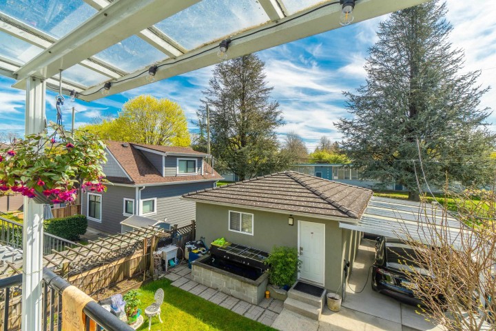 Photo 7 at 952 E 31st Avenue, Fraser VE, Vancouver East