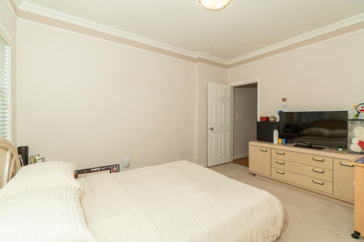 Photo 24 at 952 E 31st Avenue, Fraser VE, Vancouver East