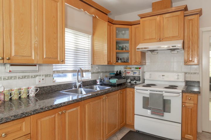 Photo 33 at 952 E 31st Avenue, Fraser VE, Vancouver East