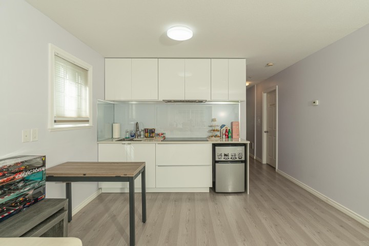 Photo 14 at 952 E 31st Avenue, Fraser VE, Vancouver East