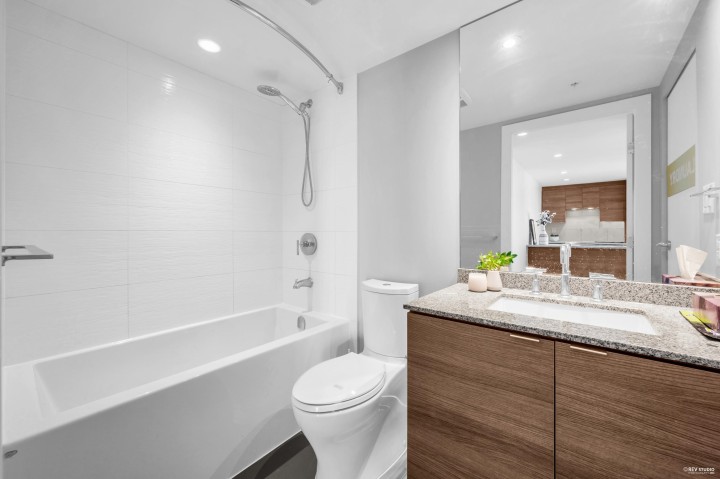 Photo 12 at 3207 - 488 Sw Marine Drive, Marpole, Vancouver West