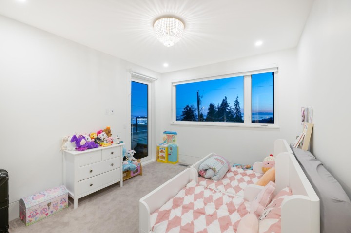 Photo 27 at 392 Ventura Crescent, Upper Delbrook, North Vancouver