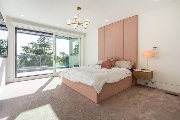 Photo 20 at 392 Ventura Crescent, Upper Delbrook, North Vancouver