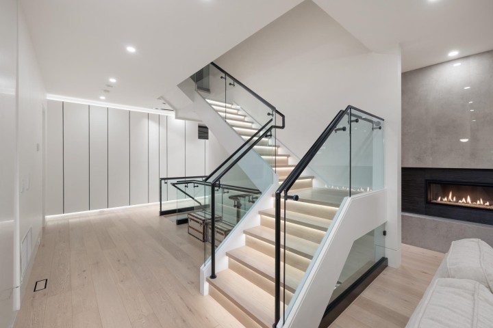 Photo 11 at 392 Ventura Crescent, Upper Delbrook, North Vancouver