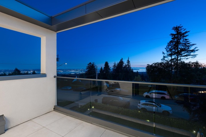 Photo 21 at 392 Ventura Crescent, Upper Delbrook, North Vancouver