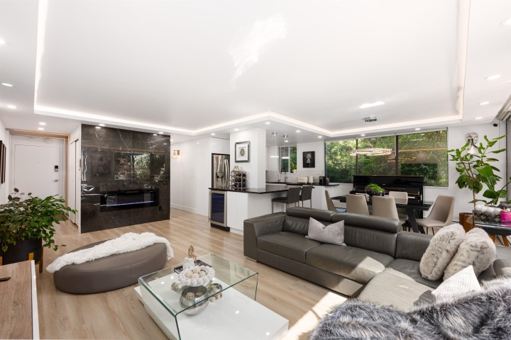 Photo 2 at L1 - 555 13th Street, Ambleside, West Vancouver