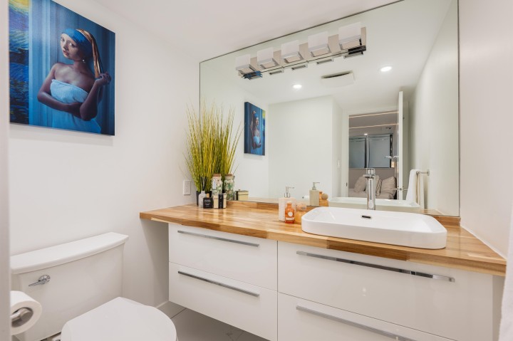 Photo 16 at L1 - 555 13th Street, Ambleside, West Vancouver