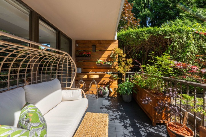 Photo 22 at L1 - 555 13th Street, Ambleside, West Vancouver