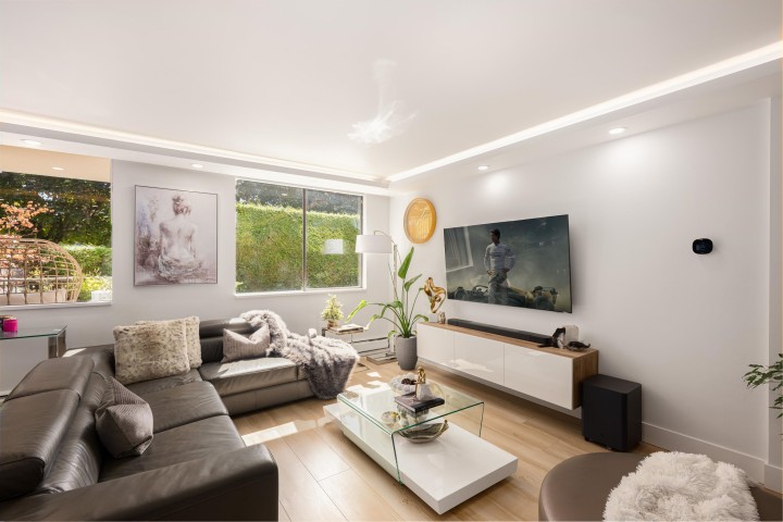 Photo 5 at L1 - 555 13th Street, Ambleside, West Vancouver