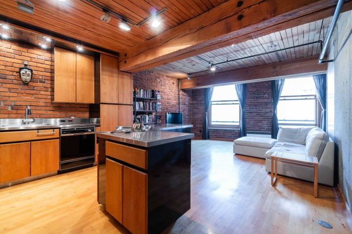 Photo 13 at 304 - 41 Alexander Street, Downtown VE, Vancouver East