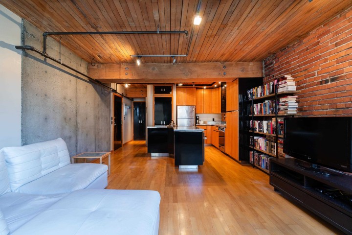 Photo 7 at 304 - 41 Alexander Street, Downtown VE, Vancouver East