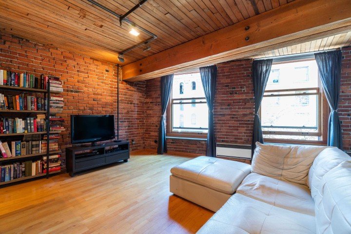 Photo 1 at 304 - 41 Alexander Street, Downtown VE, Vancouver East