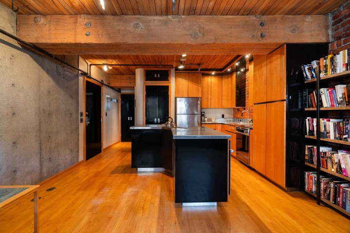 Photo 8 at 304 - 41 Alexander Street, Downtown VE, Vancouver East