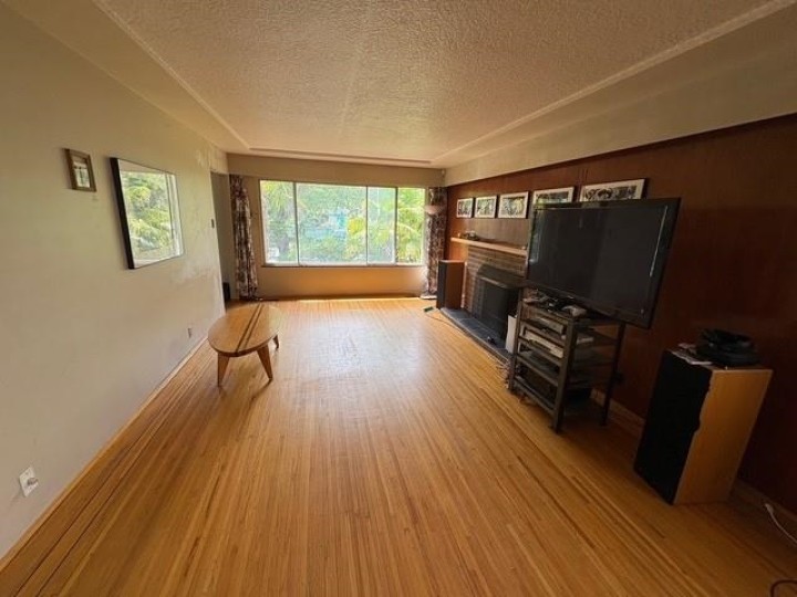 Photo 6 at 2274 Mclean Drive, Grandview Woodland, Vancouver East