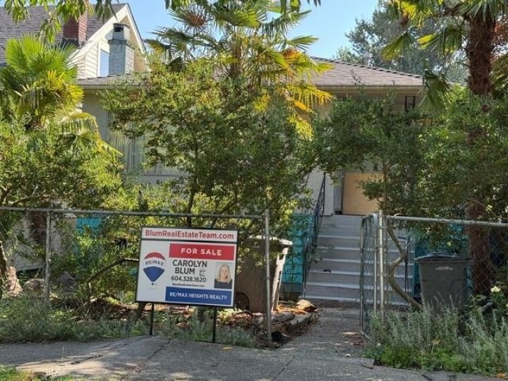 Photo 19 at 2274 Mclean Drive, Grandview Woodland, Vancouver East