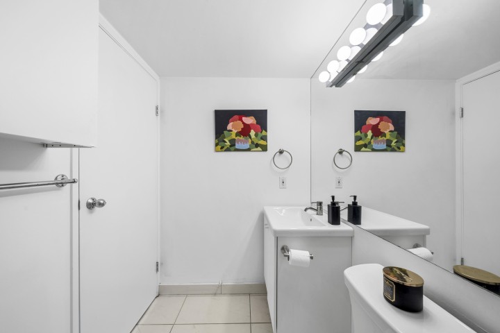 Photo 10 at 1709 - 438 Seymour Street, Downtown VW, Vancouver West