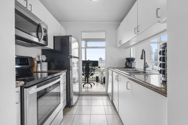 Photo 14 at 1709 - 438 Seymour Street, Downtown VW, Vancouver West