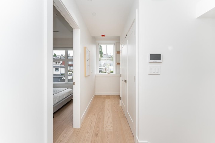 Photo 12 at 1 - 2837 Oliver Crescent, Arbutus, Vancouver West