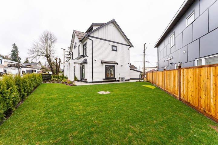 Photo 3 at 1 - 2837 Oliver Crescent, Arbutus, Vancouver West