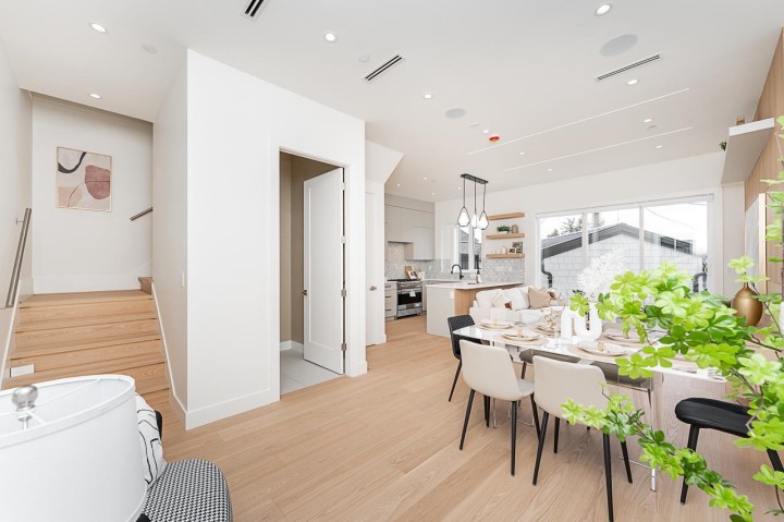 Photo 5 at 1 - 2837 Oliver Crescent, Arbutus, Vancouver West