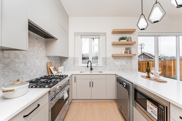 Photo 8 at 1 - 2837 Oliver Crescent, Arbutus, Vancouver West