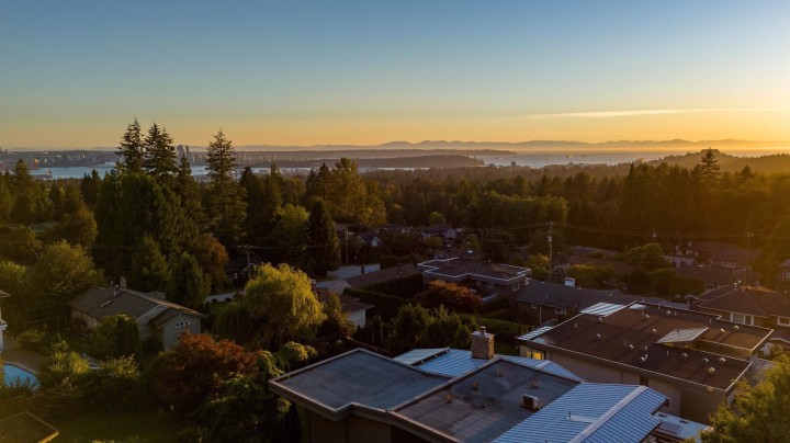 Photo 2 at 3812 Dalkeith Drive, Upper Lonsdale, North Vancouver