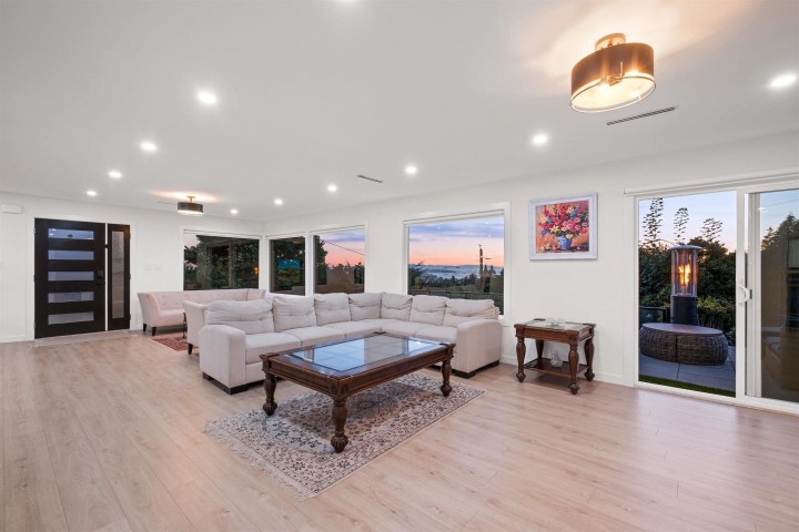 Photo 12 at 3812 Dalkeith Drive, Upper Lonsdale, North Vancouver