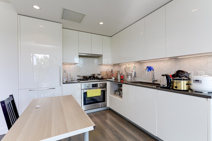 Photo 6 at 403 - 8181 Chester Street, South Vancouver, Vancouver East